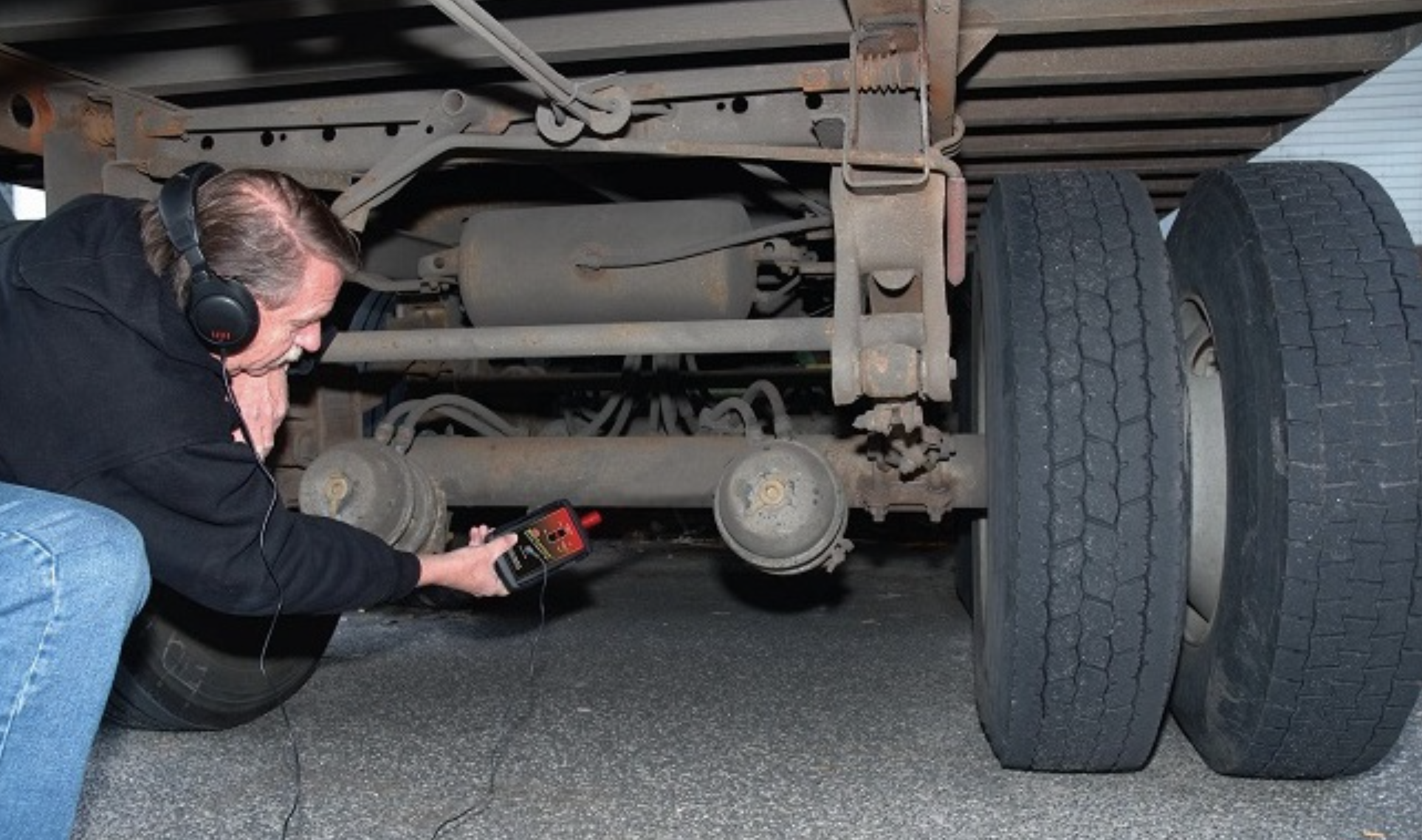 this image shows truck repair in Leander, TX